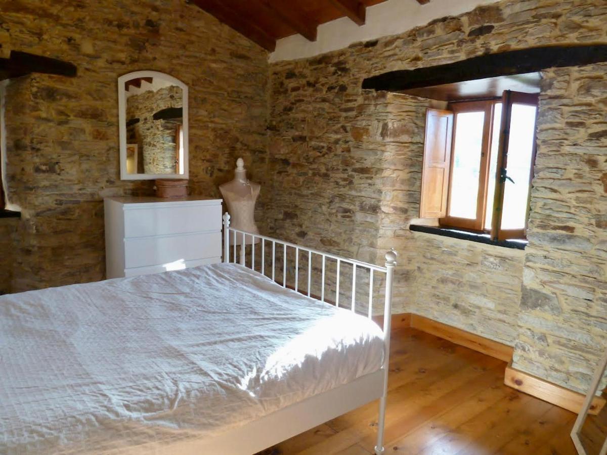 Casita Feliz Entre Montanas Y Cerca Del Mar Trabada Exterior foto